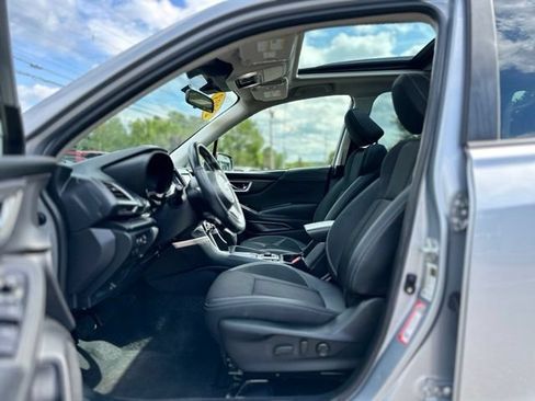 Used 2023 Subaru Forester Premium AWD/4WD image 10
