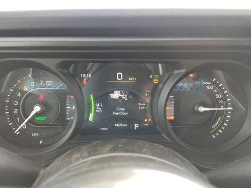 Used 2024 Jeep Wrangler Unlimited Rubicon 4xe w/ Technology Group AWD/4WD image 10
