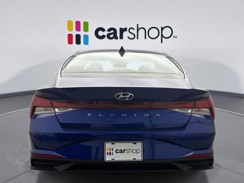 Used 2023 Hyundai Elantra SEL w/ Convenience Package FWD image 4