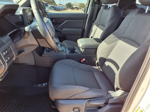 Used 2025 Toyota Tacoma SR image 25