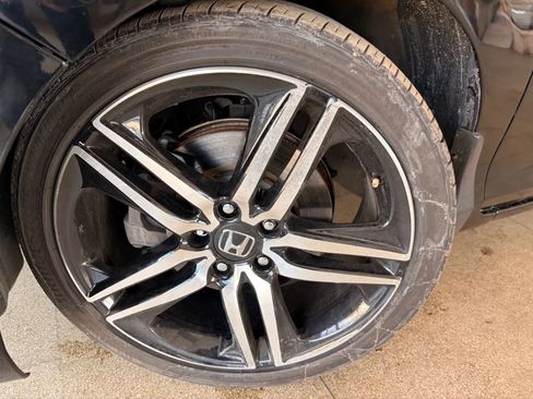 Used 2017 Honda Accord Touring image 42