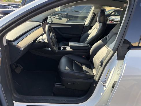 Used 2023 Tesla Model Y Long Range AWD/4WD image 7