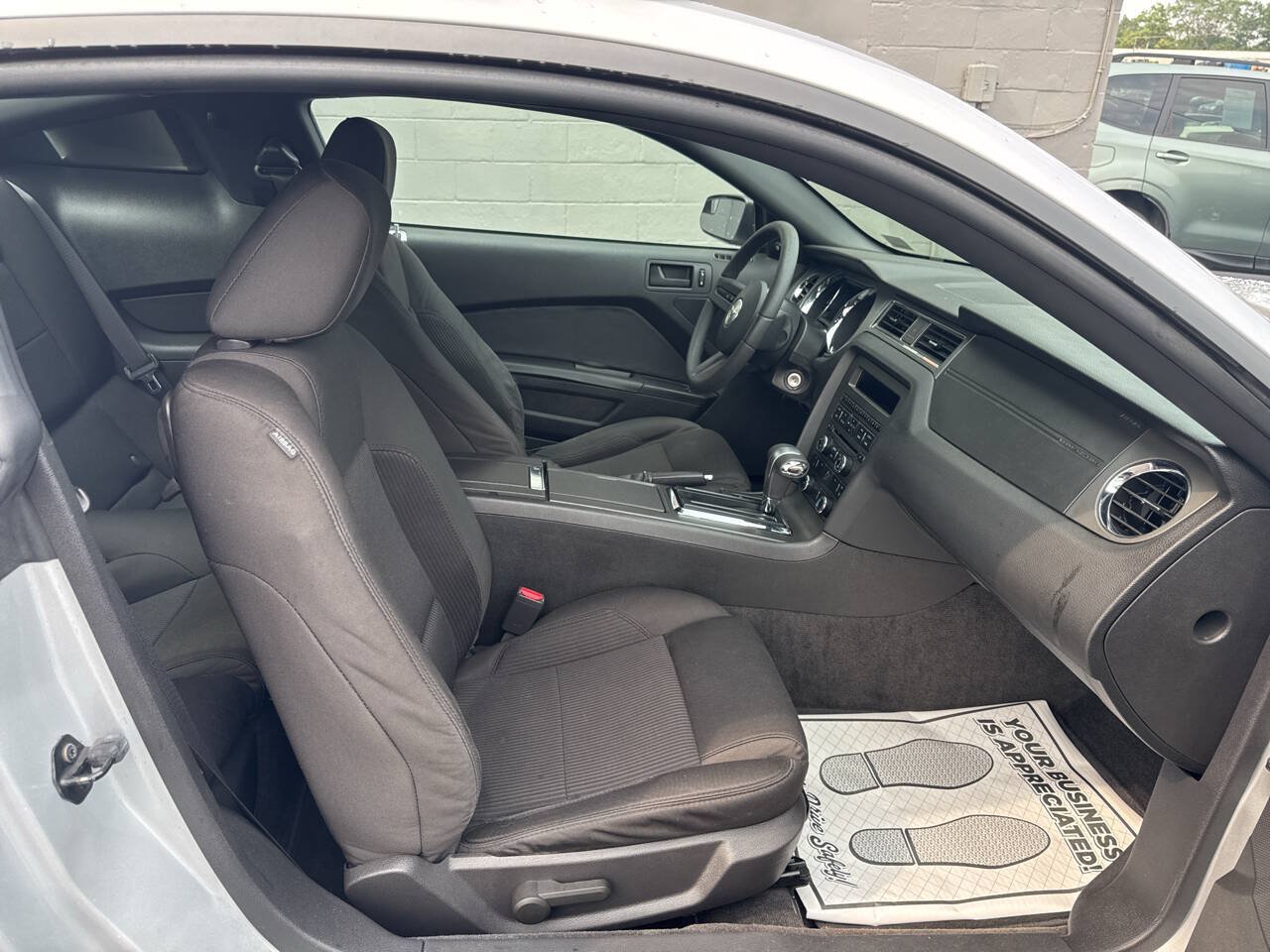 Used 2011 Ford Mustang Coupe w/ 101A Rapid Spec Order Code RWD image 19