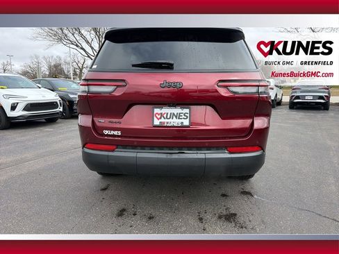 Used 2023 Jeep Grand Cherokee L Laredo image 8