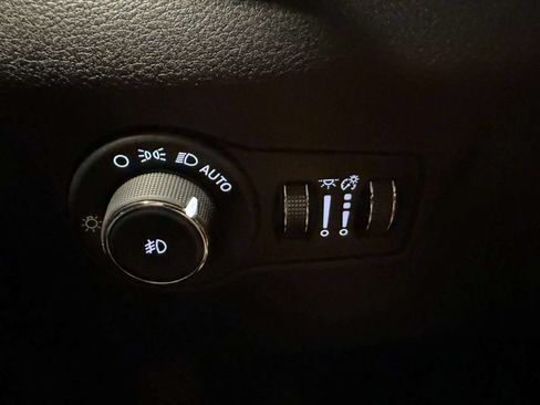 Used 2022 Jeep Compass Trailhawk w/ Sun and Sound Group AWD/4WD image 42