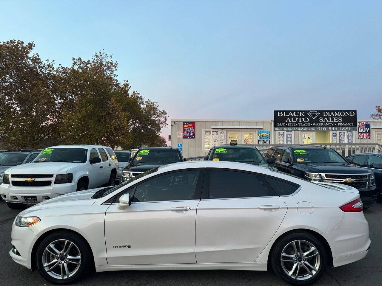 Used 2016 Ford Fusion SE FWD image 3