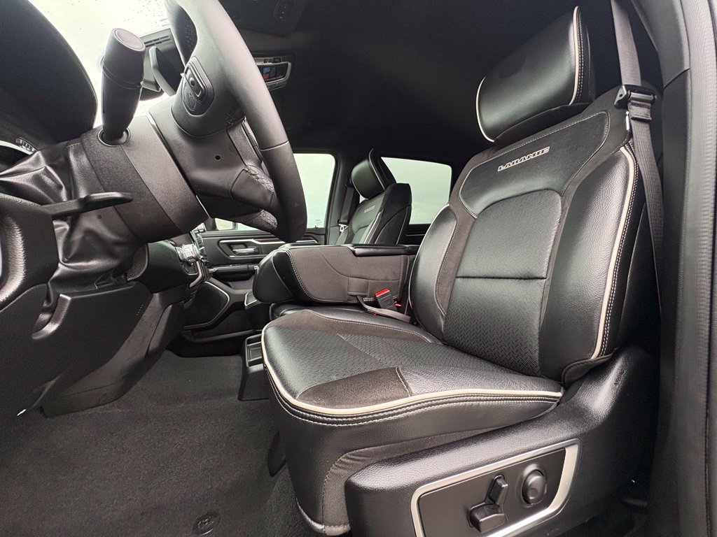 Used 2025 RAM 1500 Laramie AWD/4WD image 12