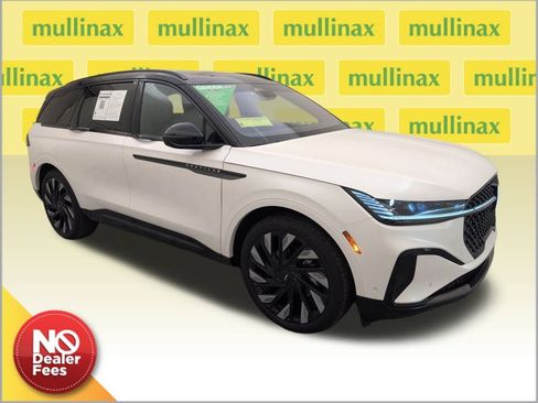 Used 2024 Lincoln Nautilus Reserve w/ Equipment Group 203A image 1