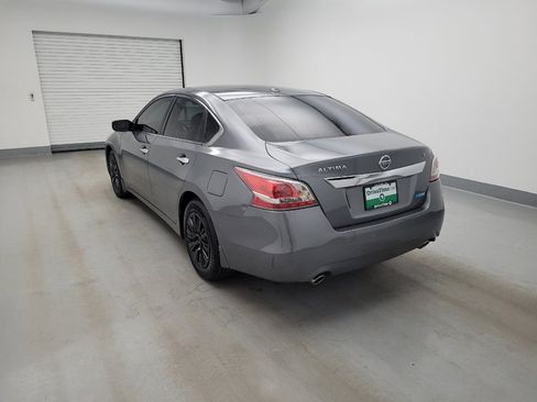 Used 2014 Nissan Altima 2.5 S w/ Display Audio Package FWD image 5