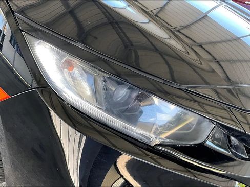 Used 2020 Honda Civic Sport image 28