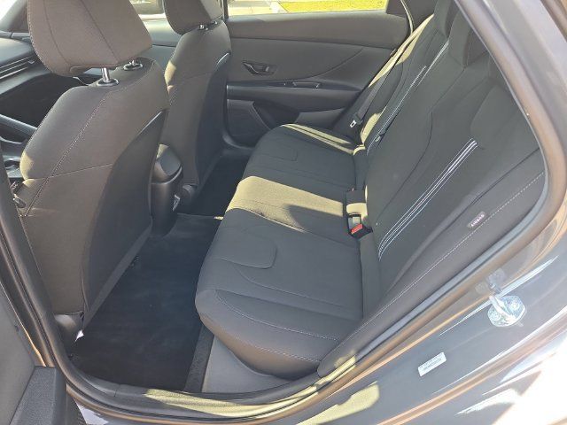 Used 2026 Hyundai Elantra Sport FWD image 22