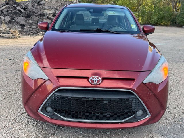 Used 2019 Toyota Yaris LE FWD image 3