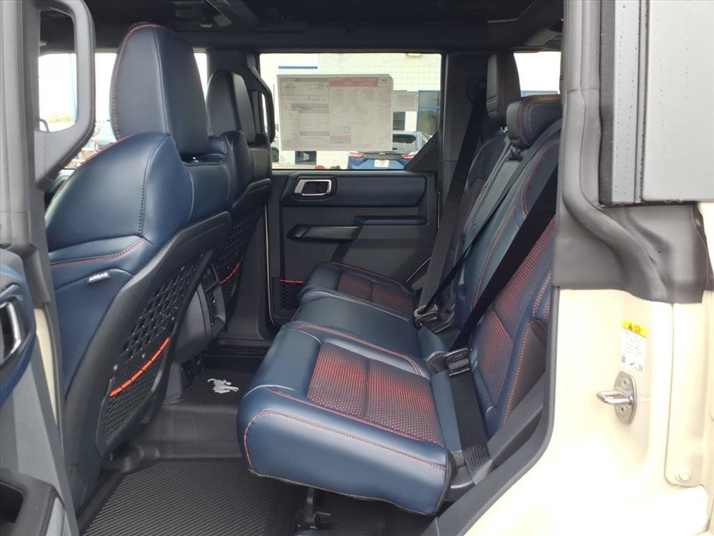 New 2025 Ford Bronco Raptor w/ Interior Carbon Fiber Pack AWD/4WD image 8
