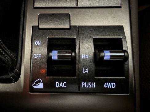 Used 2019 Lexus GX 460 Premium AWD/4WD image 32