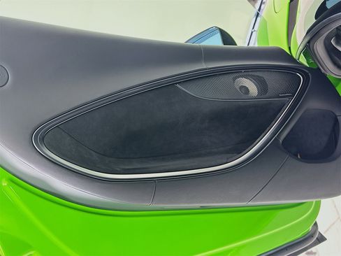 Used 2025 McLaren Artura Performance image 15