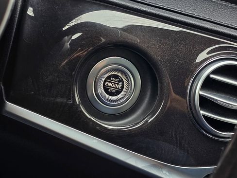 Used 2020 Mercedes-Benz S 560 4MATIC Sedan image 55