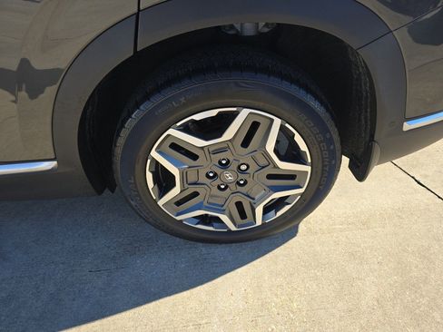 Used 2023 Hyundai Santa Fe Limited image 12