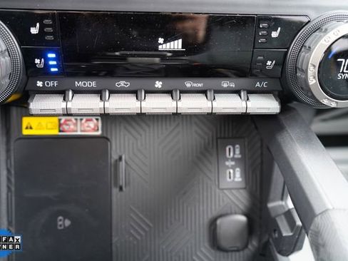 Used 2024 Toyota Tacoma 4x4 Double Cab Hybrid image 58