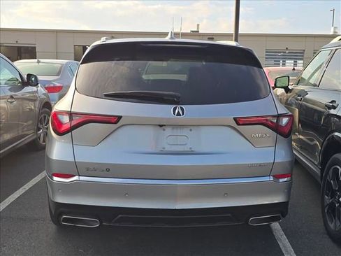 Used 2024 Acura MDX SH-AWD w/ Advance Package image 4