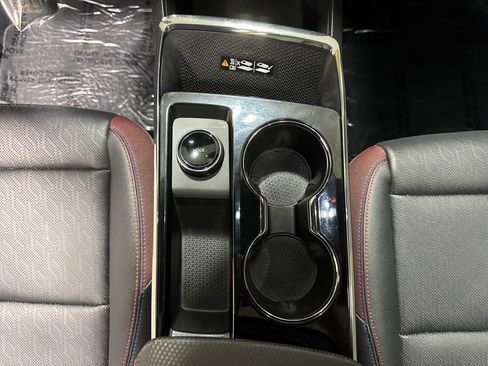 Used 2025 Chevrolet Equinox RS w/ Safety and Technology Package image 38