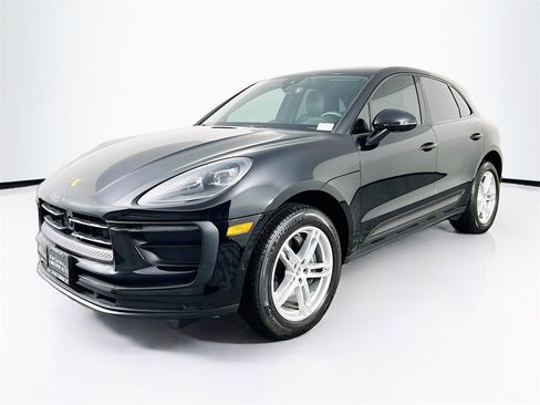 Certified 2023 Porsche Macan image 1