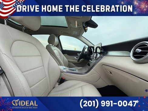 Used 2021 Mercedes-Benz GLC 300 4MATIC image 20