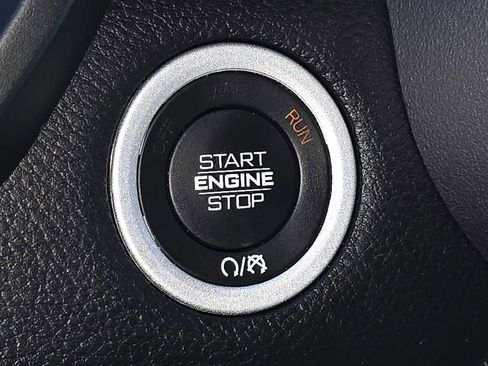 Used 2023 RAM 1500 Laramie image 23