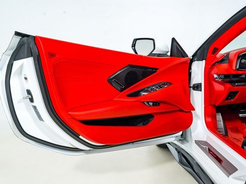 Used 2025 Chevrolet Corvette Z06 w/ Stealth Interior Trim Package RWD image 26