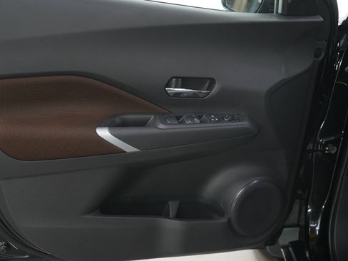 Used 2024 Nissan Kicks SR image 18