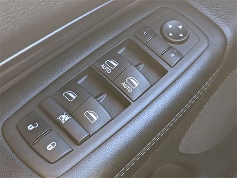 Used 2024 Dodge Durango SXT image 18