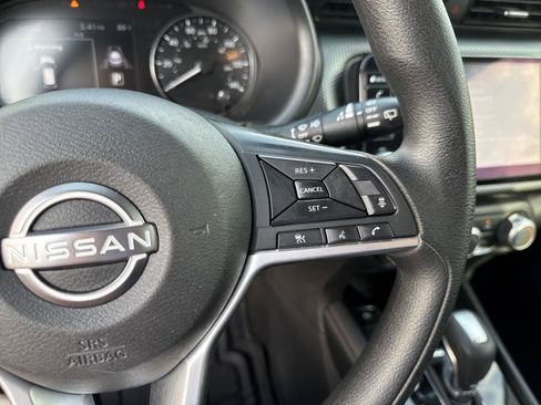 Used 2023 Nissan Kicks SV FWD image 18