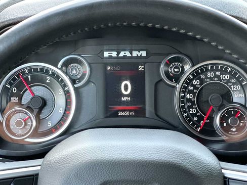 Used 2024 RAM 2500 Big Horn AWD/4WD image 19