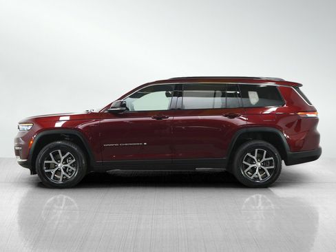 Used 2024 Jeep Grand Cherokee L Limited AWD/4WD image 2