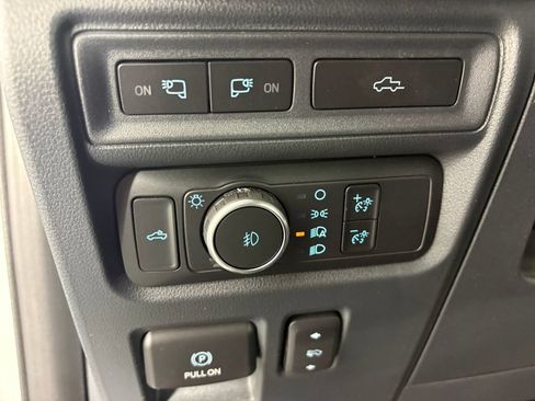 Certified 2022 Ford F150 Platinum w/ FX4 Off-Road Package AWD/4WD image 14