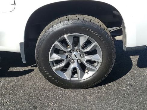Used 2019 Chevrolet Silverado 1500 RST AWD/4WD image 32