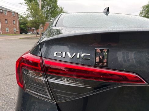 Used 2024 Honda Civic EX image 9