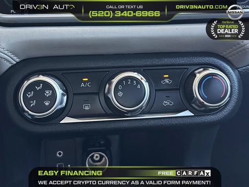 Used 2020 Nissan Versa SV FWD image 13