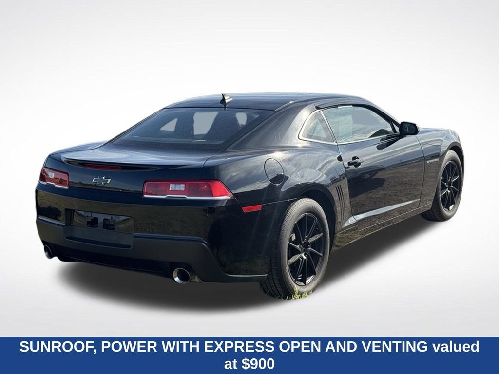Used 2015 Chevrolet Camaro LT RWD image 3