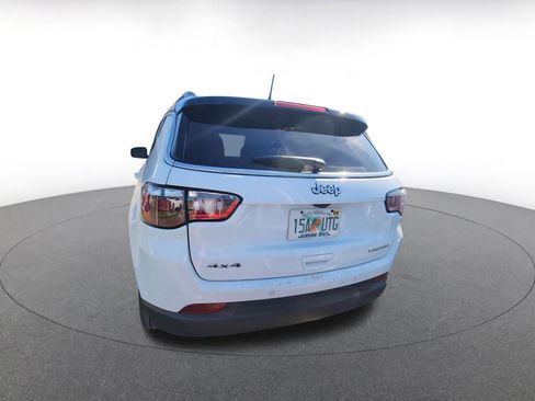 Used 2025 Jeep Compass Limited image 4