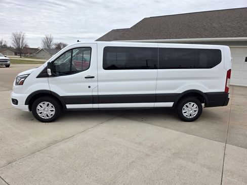 Used 2023 Ford Transit 350 XLT image 4