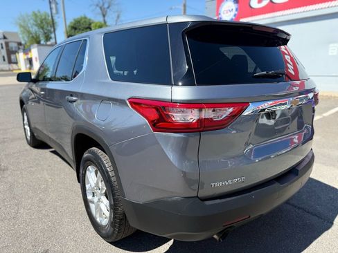 Used 2018 Chevrolet Traverse LS FWD image 8