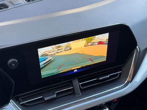 Used 2025 Chevrolet Trax LT image 23