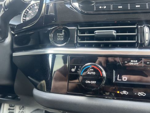 Certified 2025 Nissan Pathfinder SL AWD/4WD image 6