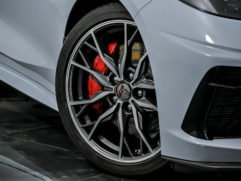 Used 2023 Chevrolet Corvette Stingray Preferred Cpe w/ Z51 Performance Package image 3