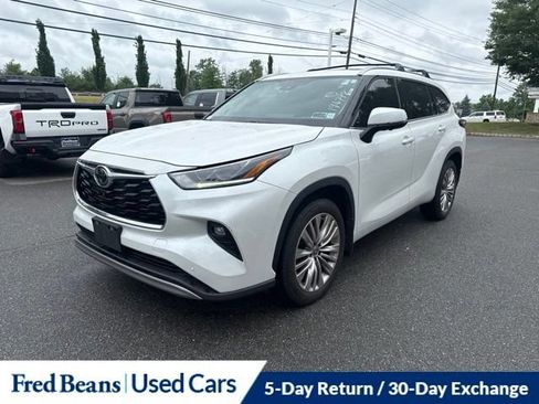 Used 2023 Toyota Highlander Platinum AWD/4WD image 25