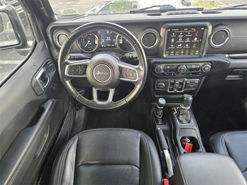 Used 2021 Jeep Wrangler Unlimited Sahara image 10