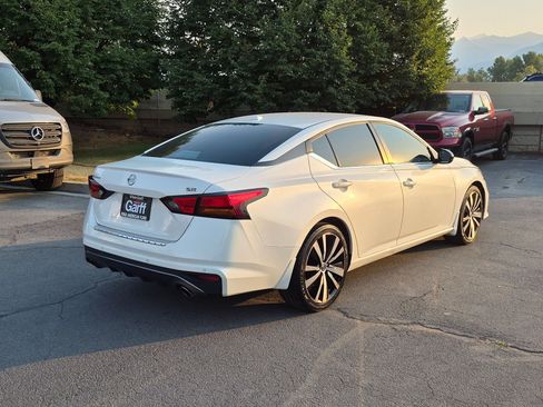 Used 2020 Nissan Altima 2.5 SR FWD image 3