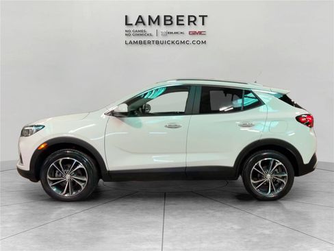 Used 2023 Buick Encore GX Select w/ Safety Package II image 2