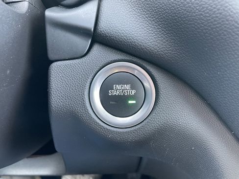 Used 2024 Chevrolet Equinox LT image 46