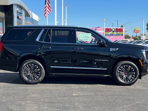 New 2026 GMC Yukon Elevation image 4